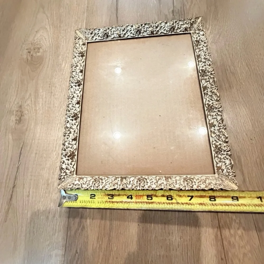 VTG MCM Filigree‎ Ornate White & Gold Tone Metal Brass Picture Photo Frame